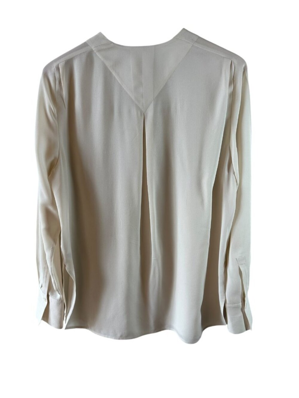 Vince Ivory Silk Crepe Blouse Size M Hidden Button Pleat Back Quiet Luxury - Picture 6 of 6